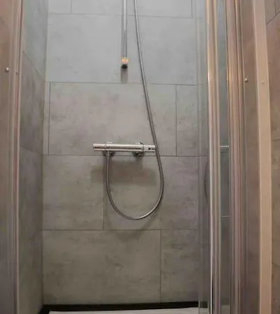 Duquesne 1/2 Pers Apartament *