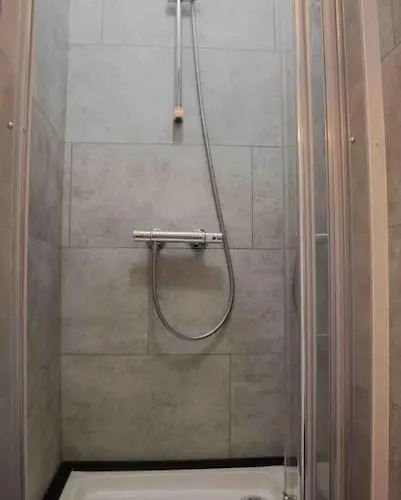 Duquesne 1/2 Pers Διαμέρισμα *